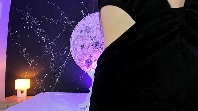 CarlySommers online show from 10-10-25, 05:06