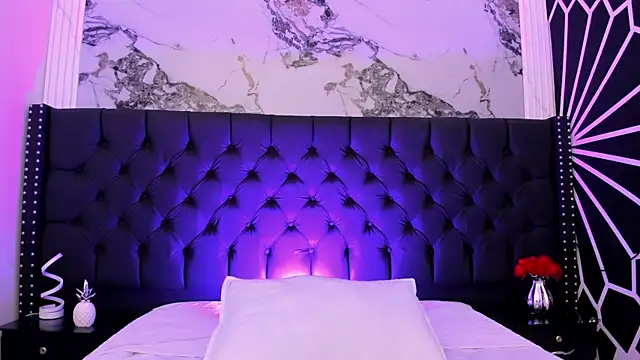 CarlySommers online show from 04-04-26, 06:44