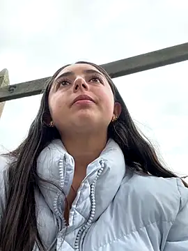 Dulce 1408 online show from 11-24-25, 08:41