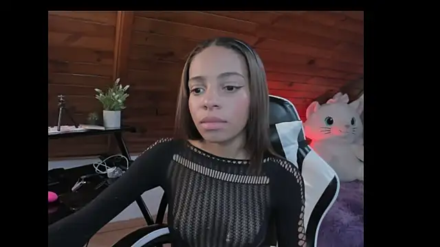 Snapshot of yumi_hanna chatting on 12-01-25, 09:20 yumi hanna online show from 12-01-25, 09:20