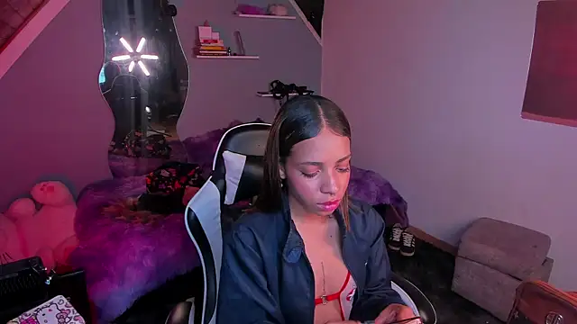 Snapshot of yumi_hanna chatting on 12-04-25, 02:32 yumi hanna online show from 12-04-25, 02:32