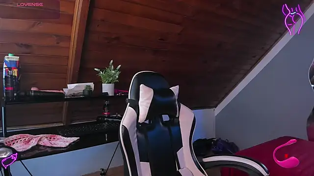 Snapshot of yumi_hanna chatting on 12-17-25, 09:10 yumi hanna online show from 12-17-25, 09:10