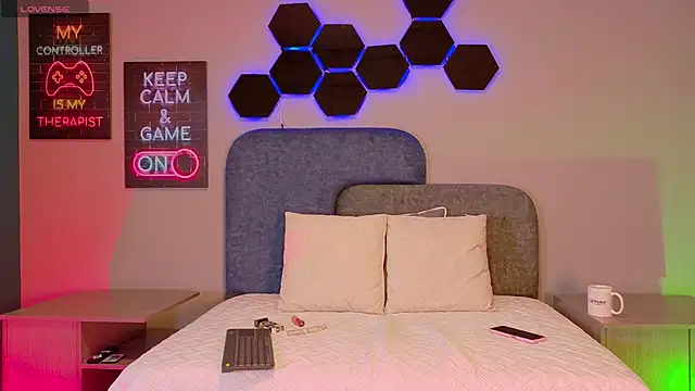 isabellaho1317 online show from 11-12-25, 12:16