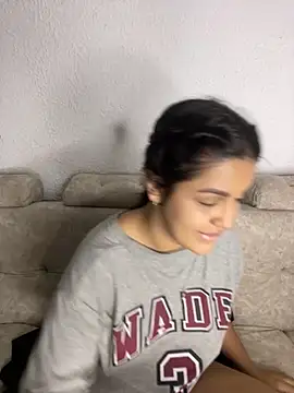 Snapshot of lunita_sweet5 chatting on 11-25-25, 06:02 lunita sweet5 online show from 11-25-25, 06:02