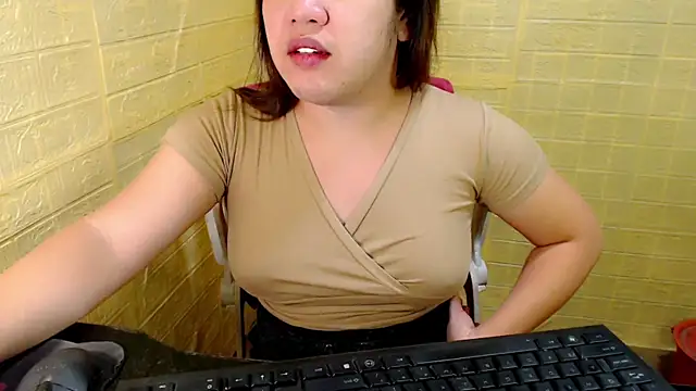 xUrDreamSlutWhore online show from 10-22-25, 03:01