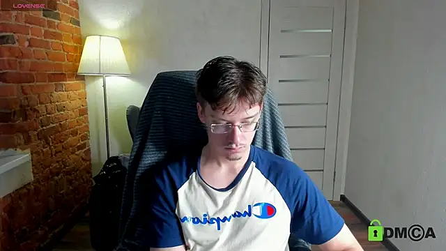 Snapshot of Harm_Dick chatting on 12-14-25, 12:43 Harm Dick online show from 12-14-25, 12:43