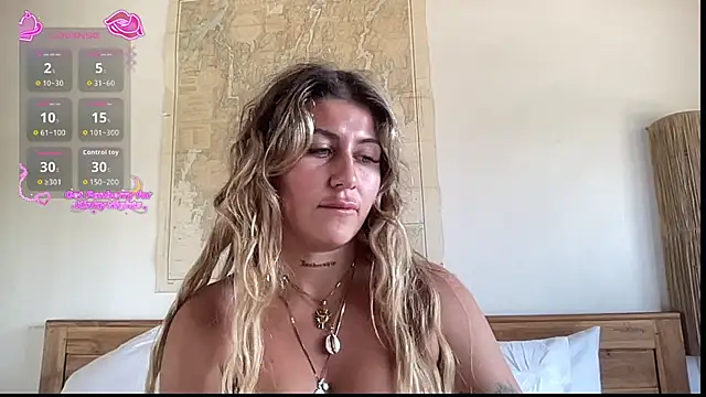 Snapshot of GoddessDove chatting on 07-20-26, 02:37 GoddessDove online show from 07-20-26, 02:37