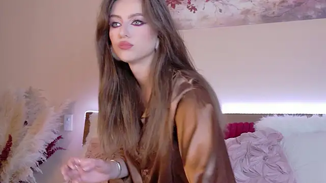 Snapshot of Sienna_Voss chatting on 06-07-26, 08:12 Sienna Voss online show from 06-07-26, 08:12