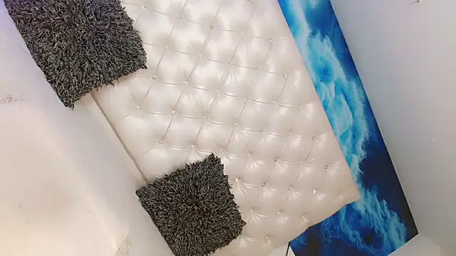 Milla Star  online show from 04-19-26, 06:10