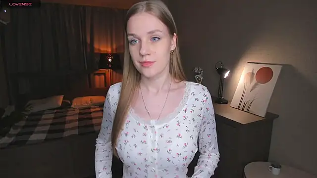 Snapshot of OdellaFrake chatting on 11-12-25, 07:13 OdellaFrake online show from 11-12-25, 07:13