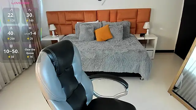 Catti Brie online show from 10-09-25, 11:41