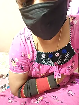 Snapshot of keralacouples11 chatting on 12-15-25, 02:49 keralacouples11 online show from 12-15-25, 02:49