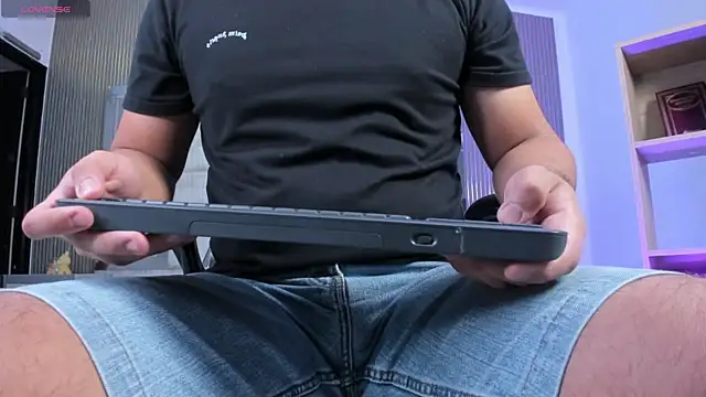 Axel grey  online show from 02-27-26, 12:49