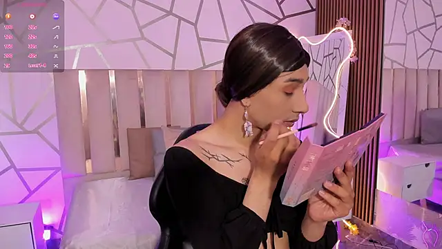 CYRUS TAY online show from 04-10-26, 12:54