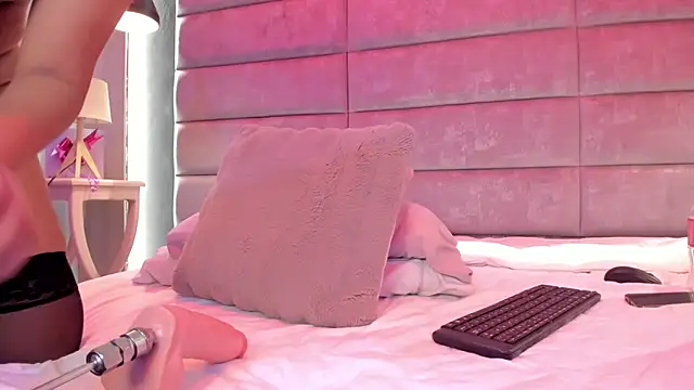 SophiieEvanss online show from 11-09-25, 05:17