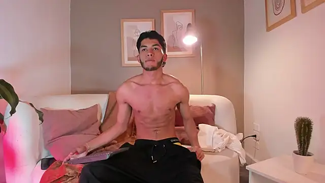 Tylerffoxx online show from 05-08-26, 09:31