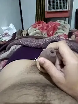 Snapshot of xerxusi chatting on 10-06-25, 09:18 xerxusi online show from 10-06-25, 09:18