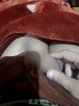 Snapshot of xerxusi chatting on 10-27-25, 06:45 xerxusi online show from 10-27-25, 06:45