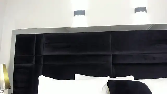 CarolineLee  online show from 03-30-26, 10:33