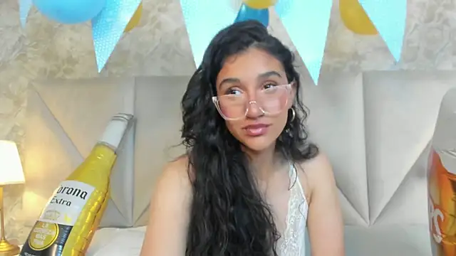 ValentiinaCruz online show from 10-02-25, 10:28