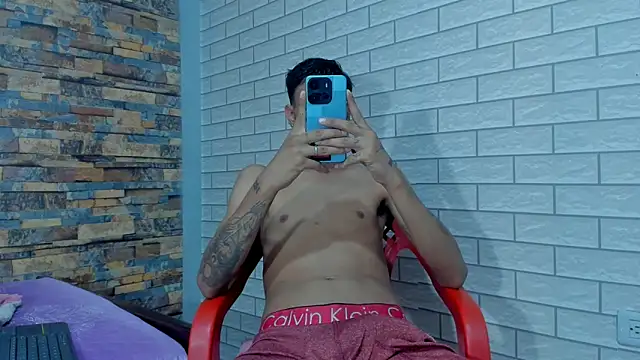 Snapshot of Sexvergon_26 chatting on 11-14-25, 08:07 Sexvergon 26 online show from 11-14-25, 08:07