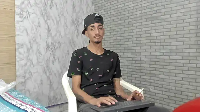 Snapshot of Sexvergon_26 chatting on 11-24-25, 08:30 Sexvergon 26 online show from 11-24-25, 08:30