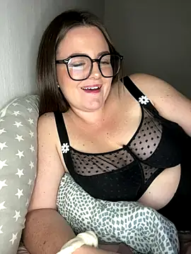 Snapshot of whitequeen_xxx chatting on 10-02-25, 09:11 whitequeen xxx online show from 10-02-25, 09:11