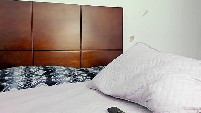 marie pourtoii online show from 11-15-25, 12:52