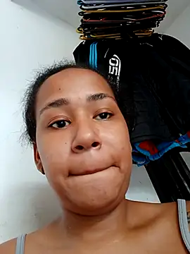 Snapshot of Shanel_69 chatting on 10-06-25, 03:42 Shanel 69 online show from 10-06-25, 03:42