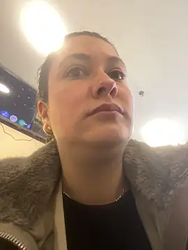 Snapshot of Abby-LS chatting on 01-05-26, 05:27 Abby-LS online show from 01-05-26, 05:27