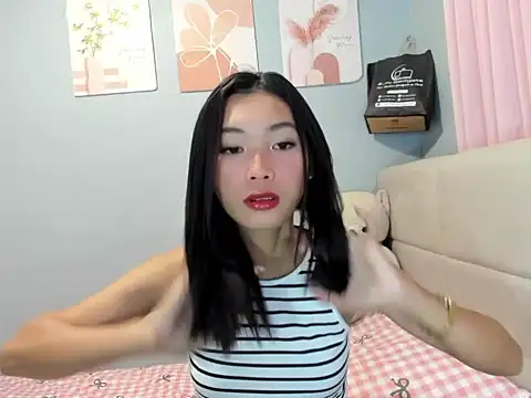 Snapshot of Anne_the_virgin chatting on 04-19-26, 07:27 Anne the virgin online show from 04-19-26, 07:27