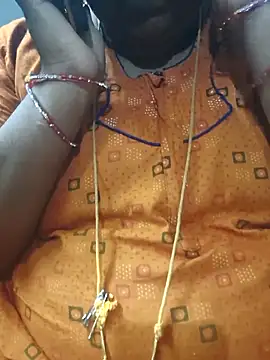 Snapshot of TAMIL_ELAKKIYA chatting on 11-24-25, 08:36 TAMIL ELAKKIYA online show from 11-24-25, 08:36