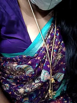 Snapshot of TAMIL_ELAKKIYA chatting on 11-25-25, 08:58 TAMIL ELAKKIYA online show from 11-25-25, 08:58