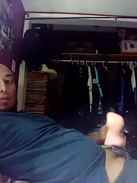 Snapshot of Mac15151 chatting on 07-04-26, 04:57 Mac15151 online show from 07-04-26, 04:57