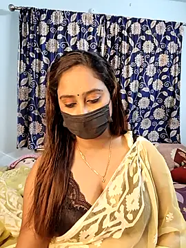 Snapshot of Cute-lusi chatting on 10-29-25, 03:36 Cute-lusi online show from 10-29-25, 03:36