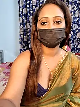 Snapshot of Cute-lusi chatting on 12-14-25, 12:43 Cute-lusi online show from 12-14-25, 12:43