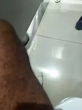 hotboy43339 online show from 09-30-25, 01:21