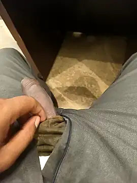 hotboy43339 online show from 11-05-25, 01:49