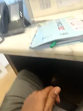 hotboy43339 online show from 02-26-26, 08:46