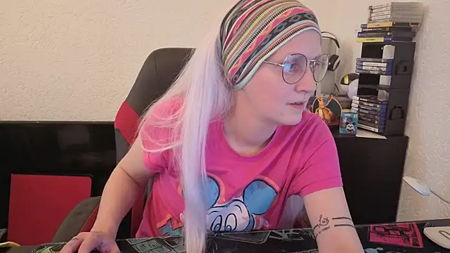 lisa yummi online show from 03-16-26, 01:26