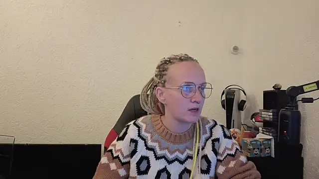 lisa yummi online show from 04-16-26, 03:29