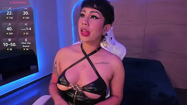 Snapshot of ZahaRose chatting on 10-18-25, 04:37 ZahaRose online show from 10-18-25, 04:37