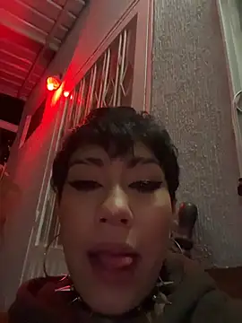 Snapshot of ZahaRose chatting on 11-15-25, 04:21 ZahaRose online show from 11-15-25, 04:21