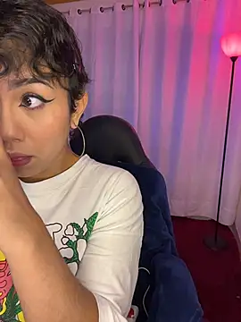 Snapshot of ZahaRose chatting on 11-27-25, 02:46 ZahaRose online show from 11-27-25, 02:46