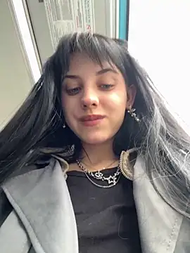 Only April online show from 09-19-25, 12:17