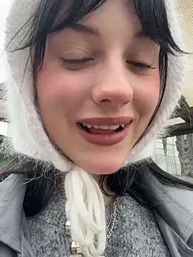 Only April online show from 09-20-25, 02:07