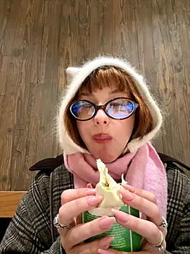 Only April online show from 09-30-25, 11:59