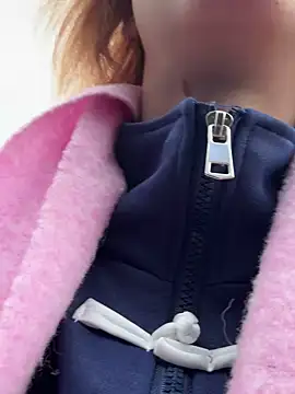 Only April online show from 10-06-25, 10:34