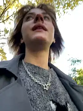 Only April online show from 10-09-25, 10:35