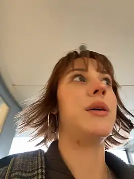 Only April online show from 11-05-25, 11:10